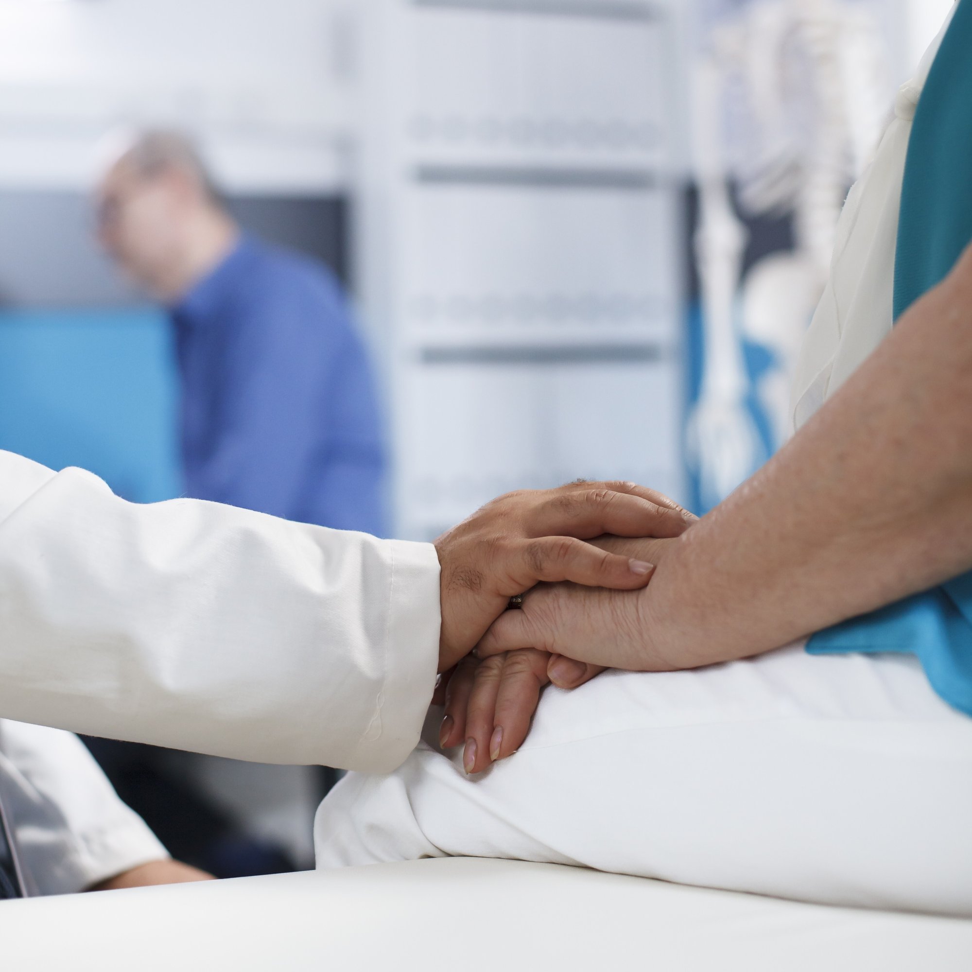 consulta-con-el-medico-y-el-paciente-1